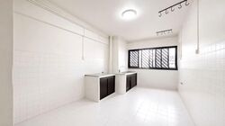 Blk 211 Jurong East Street 21 (Jurong East), HDB 3 Rooms #585628551